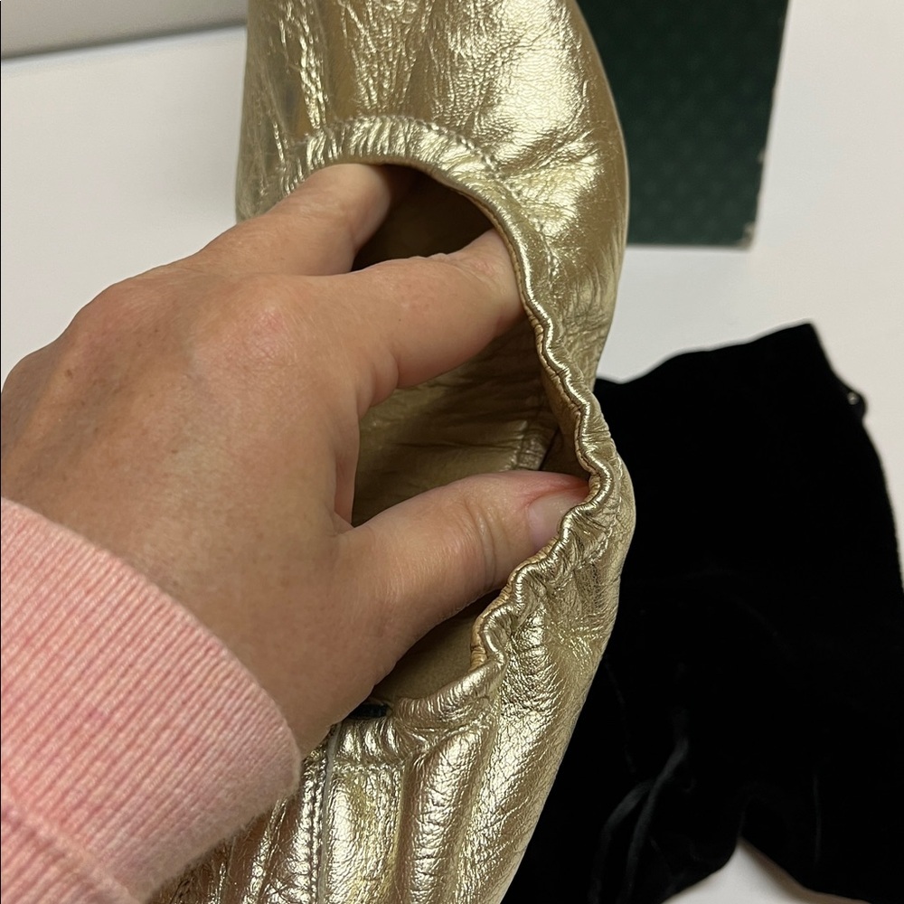 RARE Gucci Gold calfskin metallic Flats - Picture 14 of 15